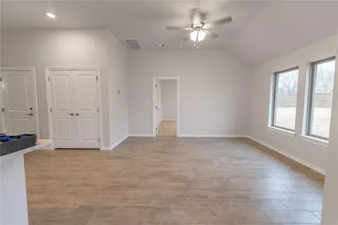 12337 SW 30th St, Yukon, OK 73099