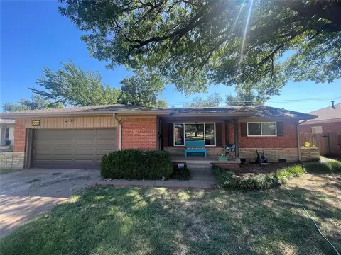 9600 Mahler Pl, The Village, OK 73120