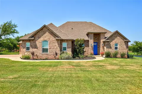 2216 Wintercreek Blvd, Blanchard, OK 73010