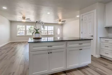 814 E Hayes St, Norman, OK 73071 photo 11