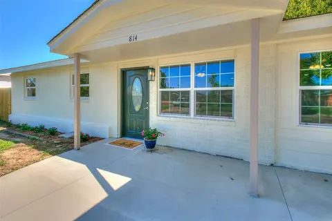 814 E Hayes St, Norman, OK 73071 photo 4