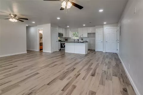 814 E Hayes St, Norman, OK 73071 photo 7