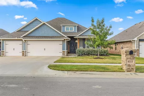 9213 NW 90th St, Yukon, OK 73099