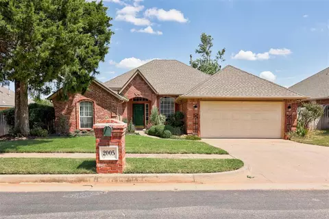 2005 Willow Bend Dr, Edmond, OK 73003