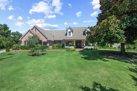4661 W Two Lakes Ave, Norman, OK 73072
