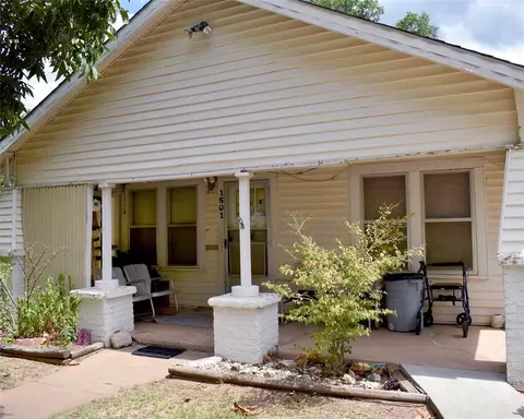 1501 S 16th St, Chickasha, OK 73018