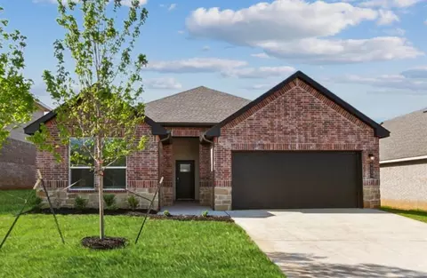 9024 NW 149th Ter, Yukon, OK 73099