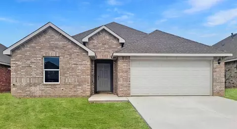 909 SW 81st St, Lawton, OK 73505
