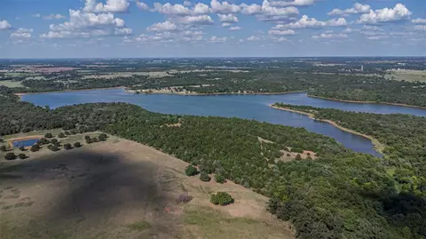 4 W Lakewood Dr, Guthrie, OK 73044