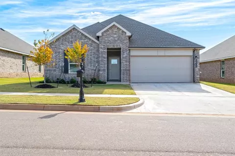 9012 NW 149th Ter, Yukon, OK 73099
