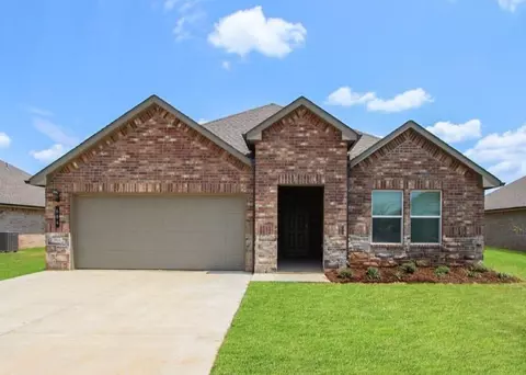 684 Park Pl, Newcastle, OK 73065
