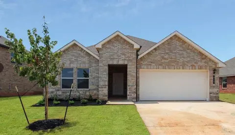639 Park Place Dr, Newcastle, OK 73065