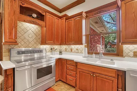 309 Val Verde St, Altus, OK 73521 photo 17
