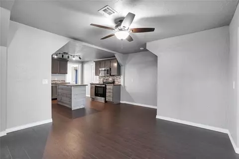 1311 N Chalmers St, Altus, OK 73521 photo 12