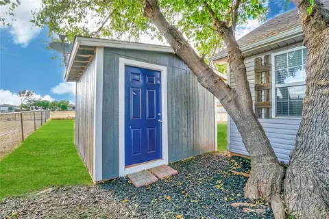1311 N Chalmers St, Altus, OK 73521 photo 44