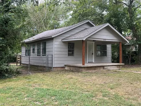 315 N 6th St, Okemah, OK 74859