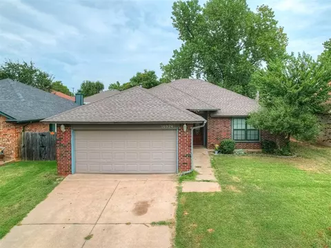 16924 Cedarwood Dr, Edmond, OK 73012