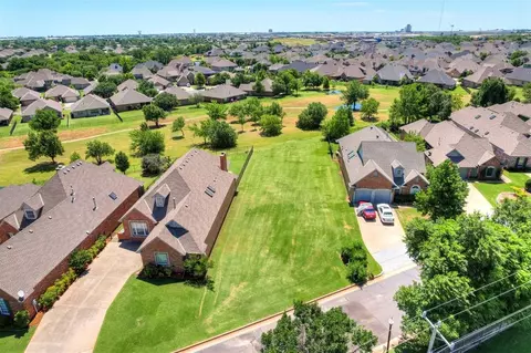 15604 Traditions Blvd, Edmond, OK 73013