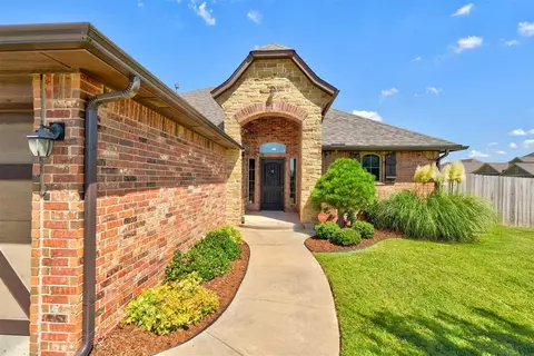 1921 NE 25th St, Moore, OK 73160 photo 6