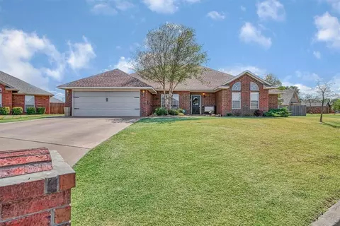 504 Peacock Ln, Altus, OK 73521