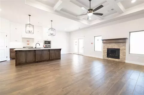 11005 NW 93rd Ter, Yukon, OK 73099