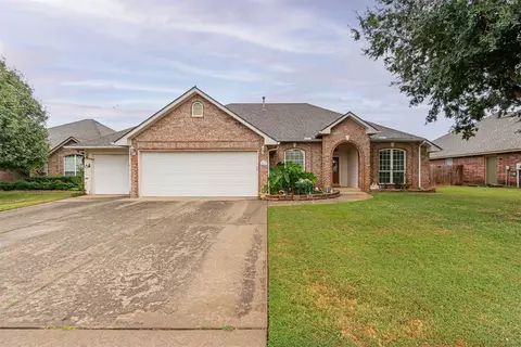 2813 Stonebridge Ct, Norman, OK 73071