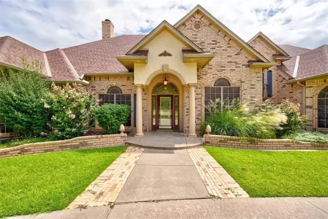 312 Chisholm Trl, Yukon, OK 73099