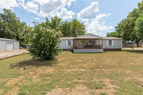 115 W 2nd St, Davenport, OK 74026