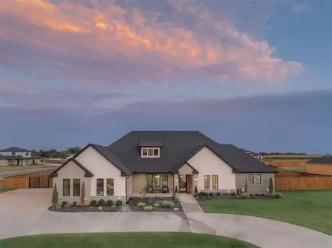 22268 Pine Bluff Way, Edmond, OK 73025
