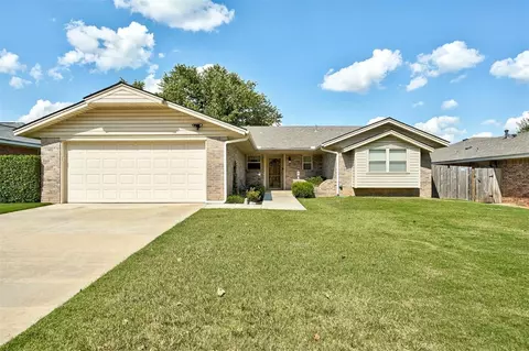 701 Park Dr, Yukon, OK 73099