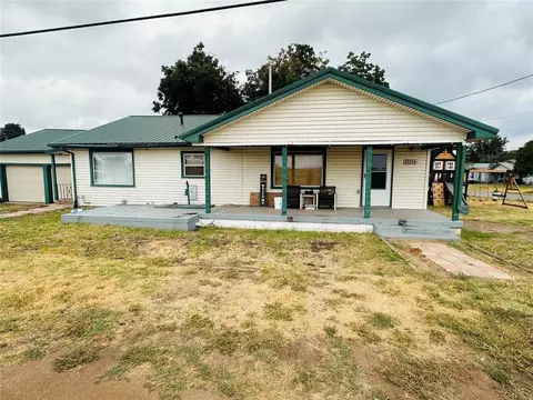 323 W Baseline St, Tipton, OK 73570