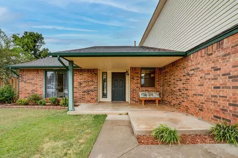 11821 SW 4th Ter, Yukon, OK 73099