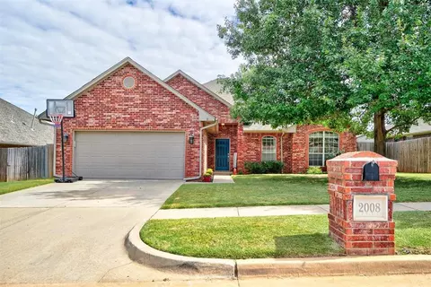 2008 Branden Ln, Edmond, OK 73003