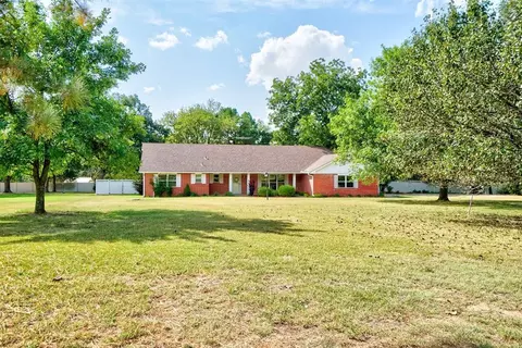 13 Del Rancho Ln, Shawnee, OK 74804