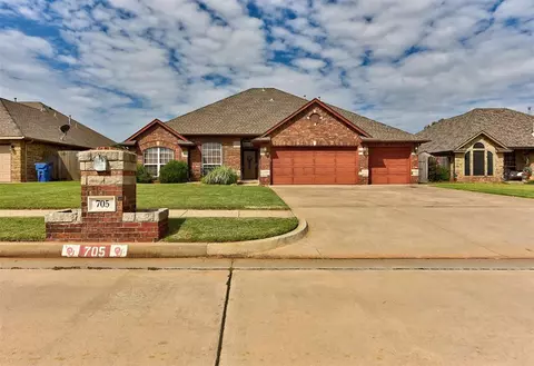 705 N Buckhorn Way, Mustang, OK 73064