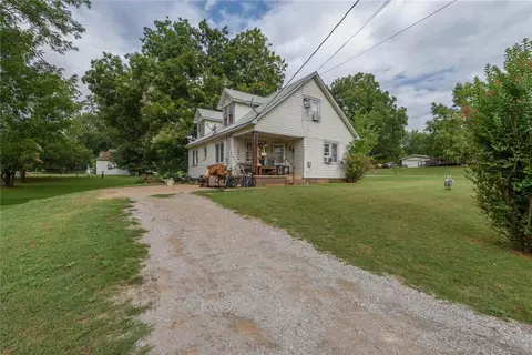 409 N Canadian Ave, Purcell, OK 73080