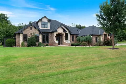 5406 Pheasant Pointe Dr, Edmond, OK 73034