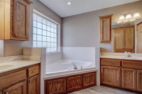 210 Maple St, Hinton, OK 73047 photo 36