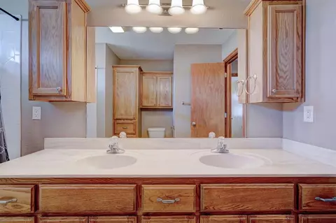 210 Maple St, Hinton, OK 73047 photo 45