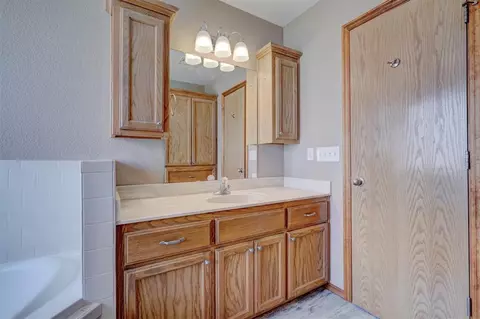 210 Maple St, Hinton, OK 73047 photo 32