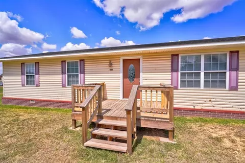 210 Maple St, Hinton, OK 73047 photo 2