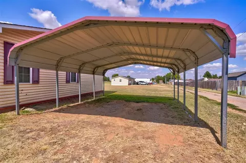 210 Maple St, Hinton, OK 73047 photo 50
