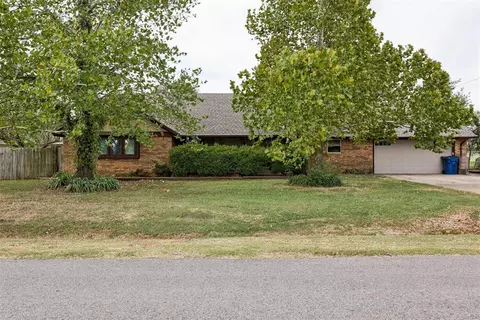 1618 Van Buren Ave NE, Piedmont, OK 73078