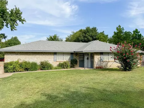 2223 Donna Dr, Norman, OK 73071