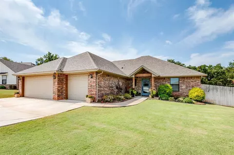9715 Country Side Ln, Guthrie, OK 73044