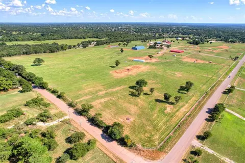 SE Simmons & Pine, Edmond, OK 73034