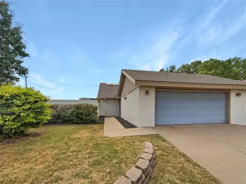 11105 Springhollow Ct, Oklahoma City, OK 73120