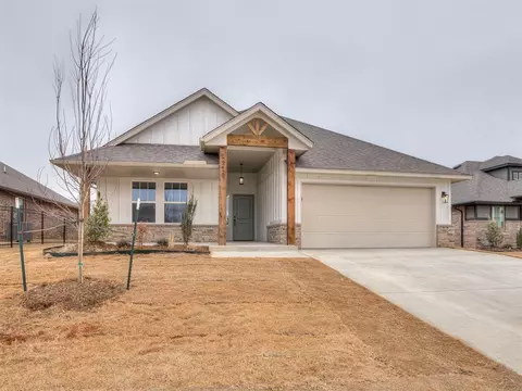 2420 Creekview Trl, Moore, OK 73160