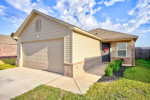 11609 NW 100th St, Yukon, OK 73099