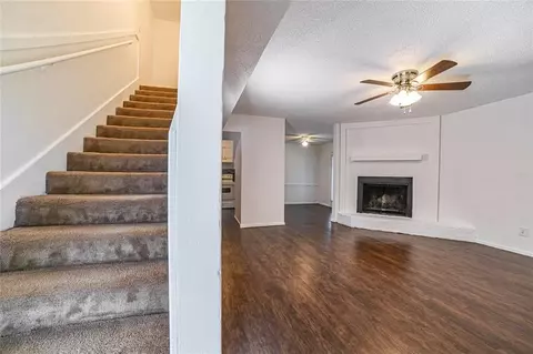 6064 NW Expressway St, Oklahoma City, OK 73132